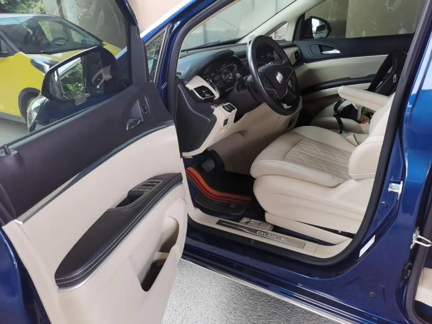 Buick GL8 2023 Land Business Class Smart Deluxe Model — миниатюра 18