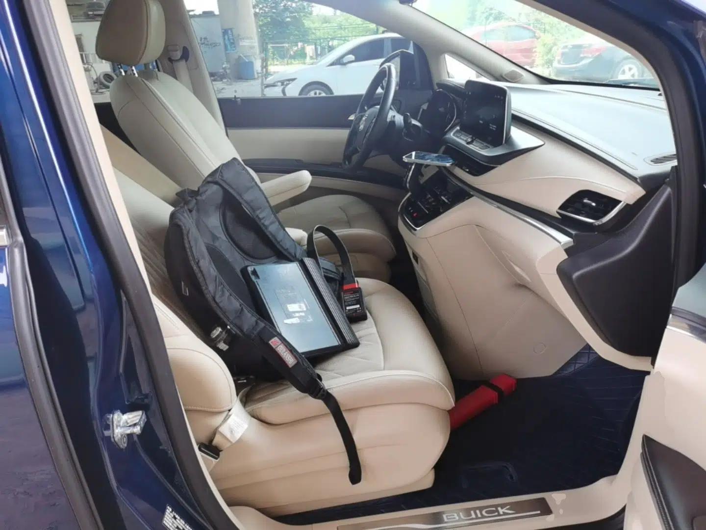 Buick GL8 2023 Land Business Class Smart Deluxe Model — миниатюра 19