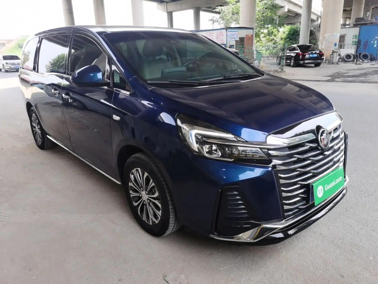 Buick GL8 2023 Land Business Class Smart Deluxe Model — миниатюра 3