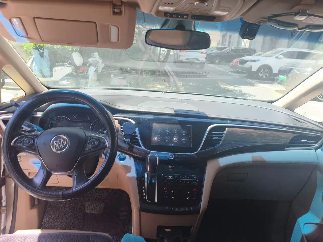 Buick GL8 2017 ES 28T Luxury Model China V Standard — миниатюра 9