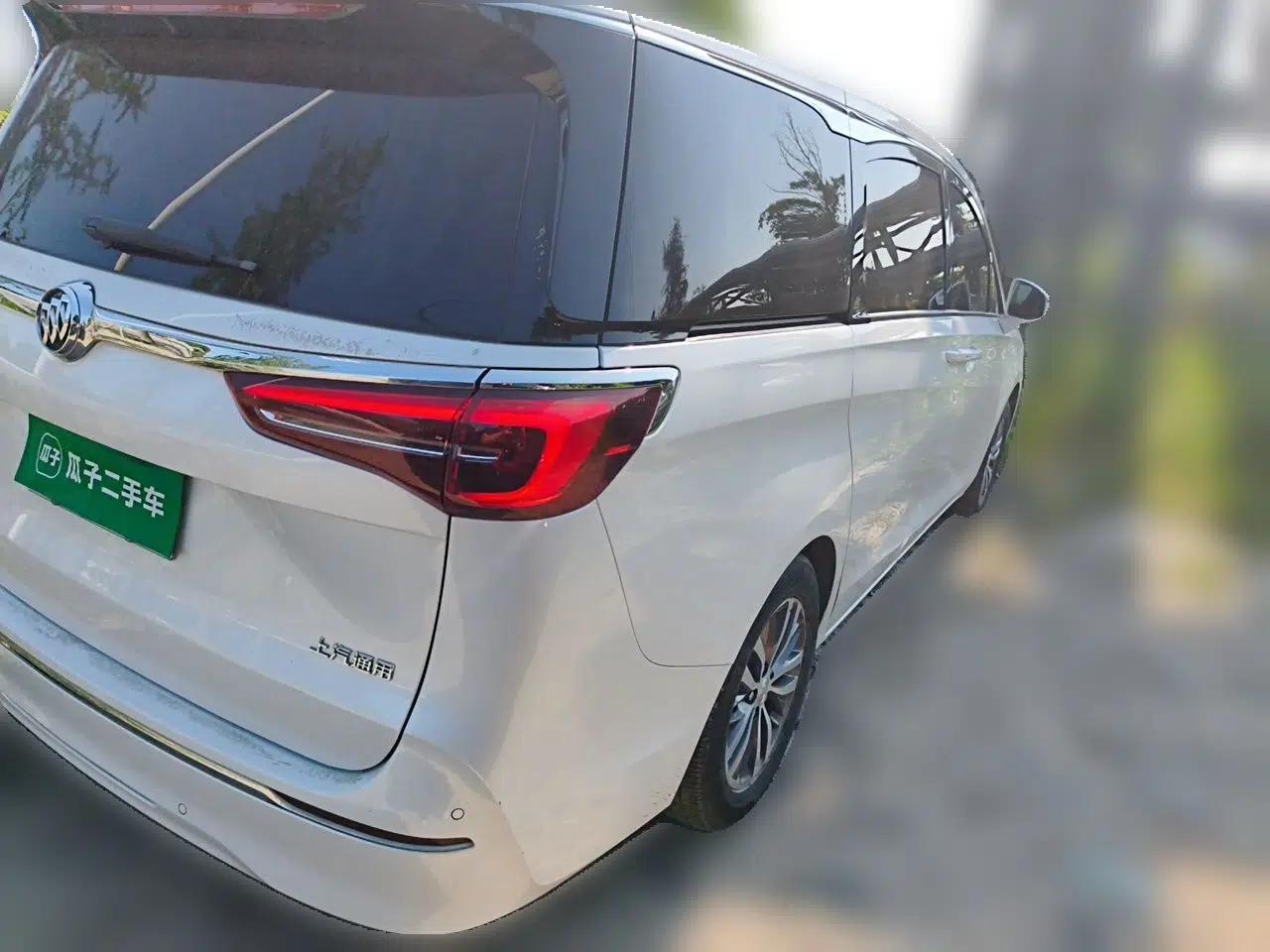 Buick GL8 2020 ES Land Cruiser 653T Comfort Edition — миниатюра 6