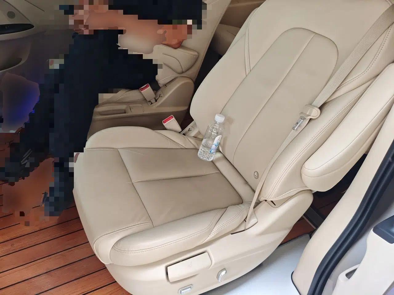 Buick GL8 2023 ES Lu Zun Deluxe Model — миниатюра 17