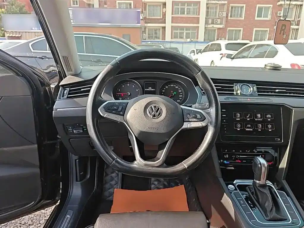 2020 Volkswagen Passat 280TSI DSG Leading Edition — миниатюра 11