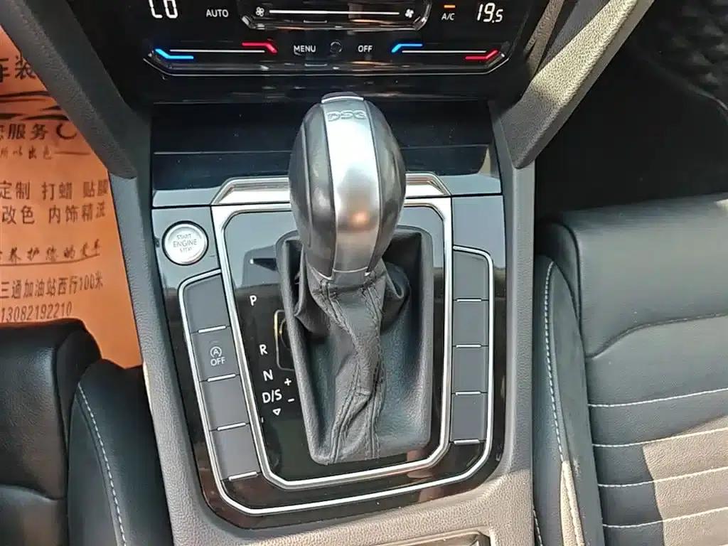 2020 Volkswagen Passat 280TSI DSG Leading Edition — миниатюра 14