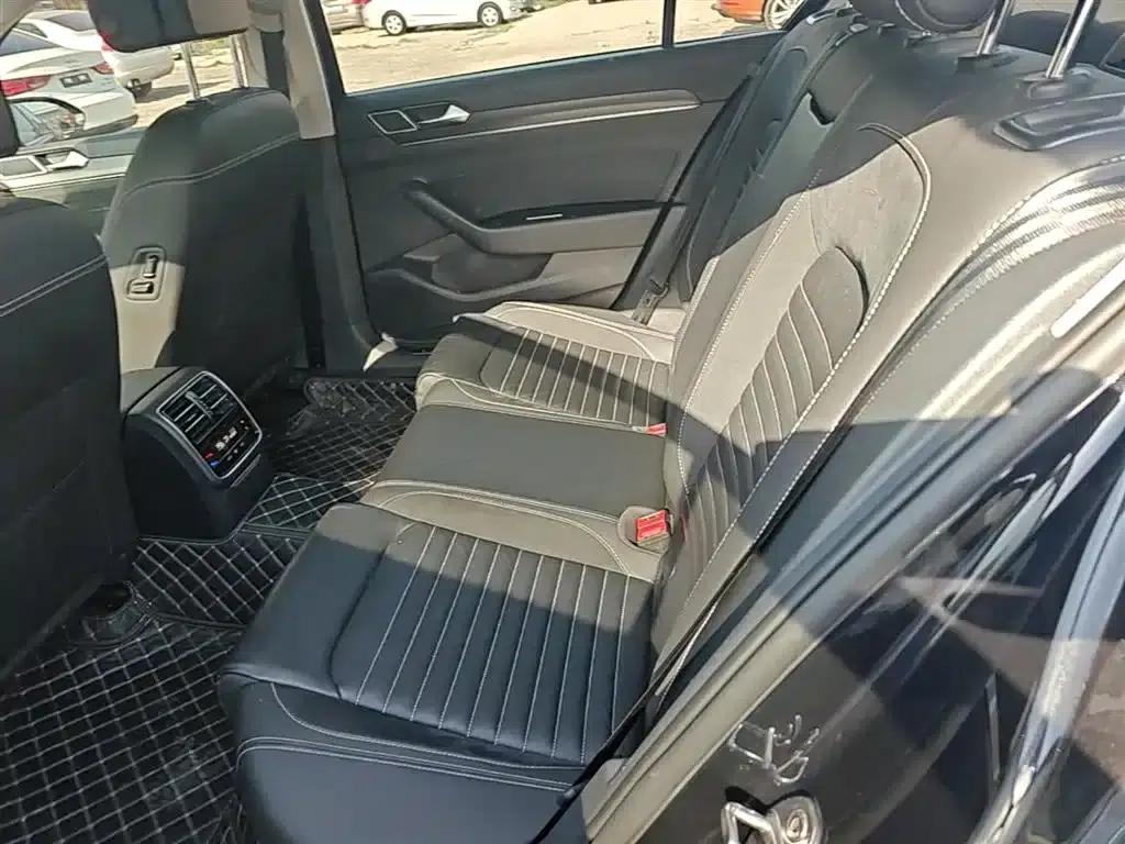 2020 Volkswagen Passat 280TSI DSG Leading Edition — миниатюра 17