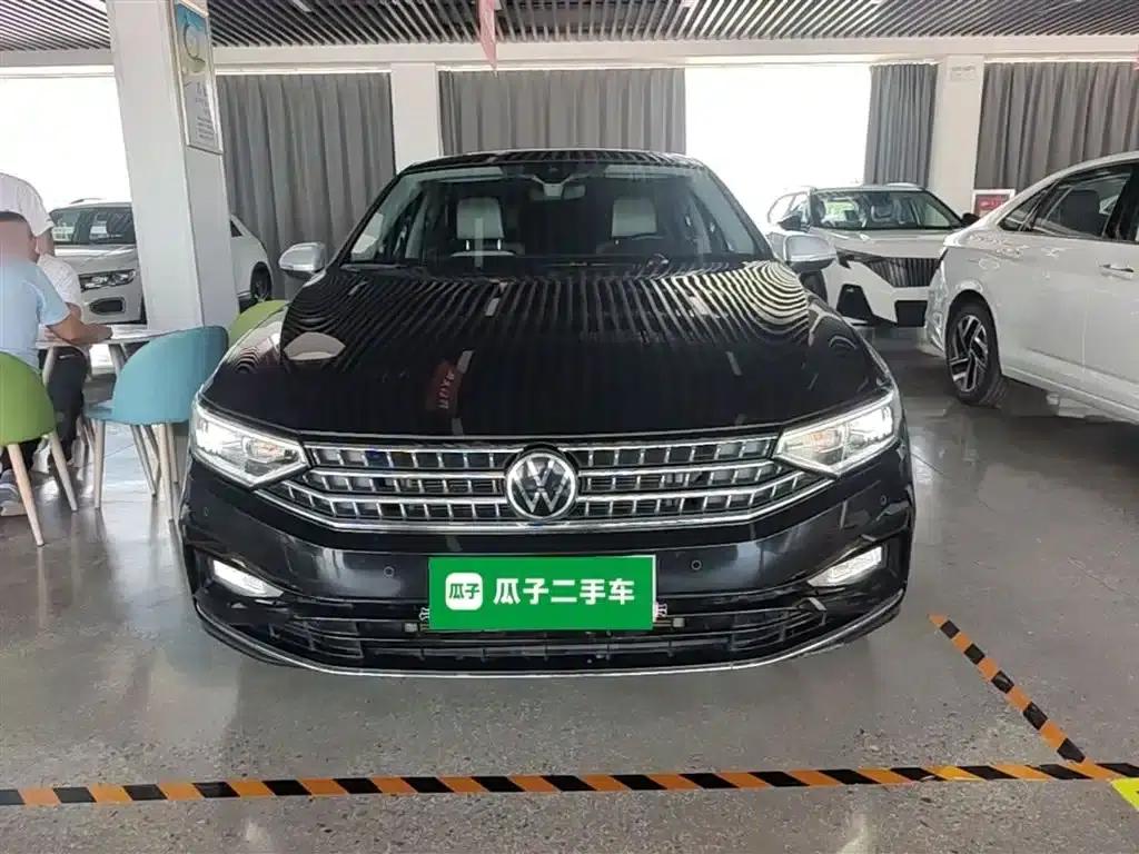 Volkswagen Magotan 2023 2 Millionth Unit Commemorative Edition 330TSI DSG Luxury — миниатюра 3