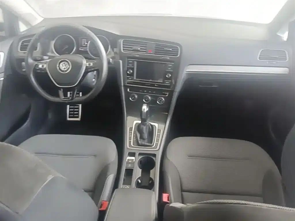 2018 Golf 230TSI Automatic Comfort — миниатюра 10