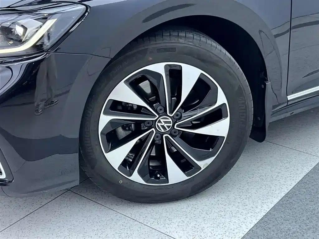 2023 Volkswagen Passat 330TSI Starry Sky Elite Edition — миниатюра 11
