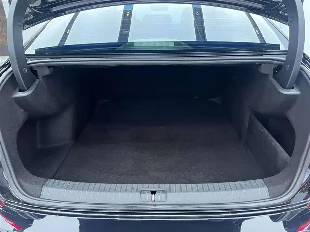 2023 Volkswagen Passat 330TSI Starry Sky Elite Edition — миниатюра 3