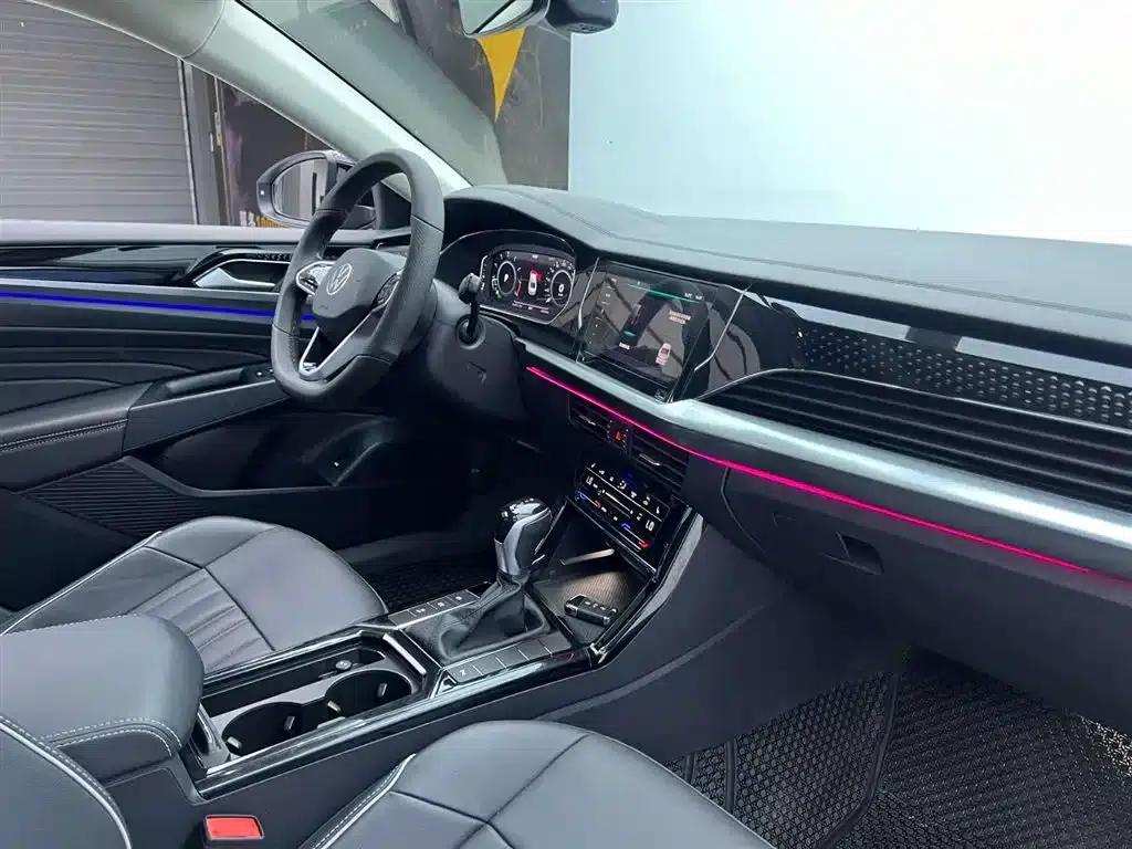 2023 Volkswagen Passat 330TSI Starry Sky Elite Edition — миниатюра 21