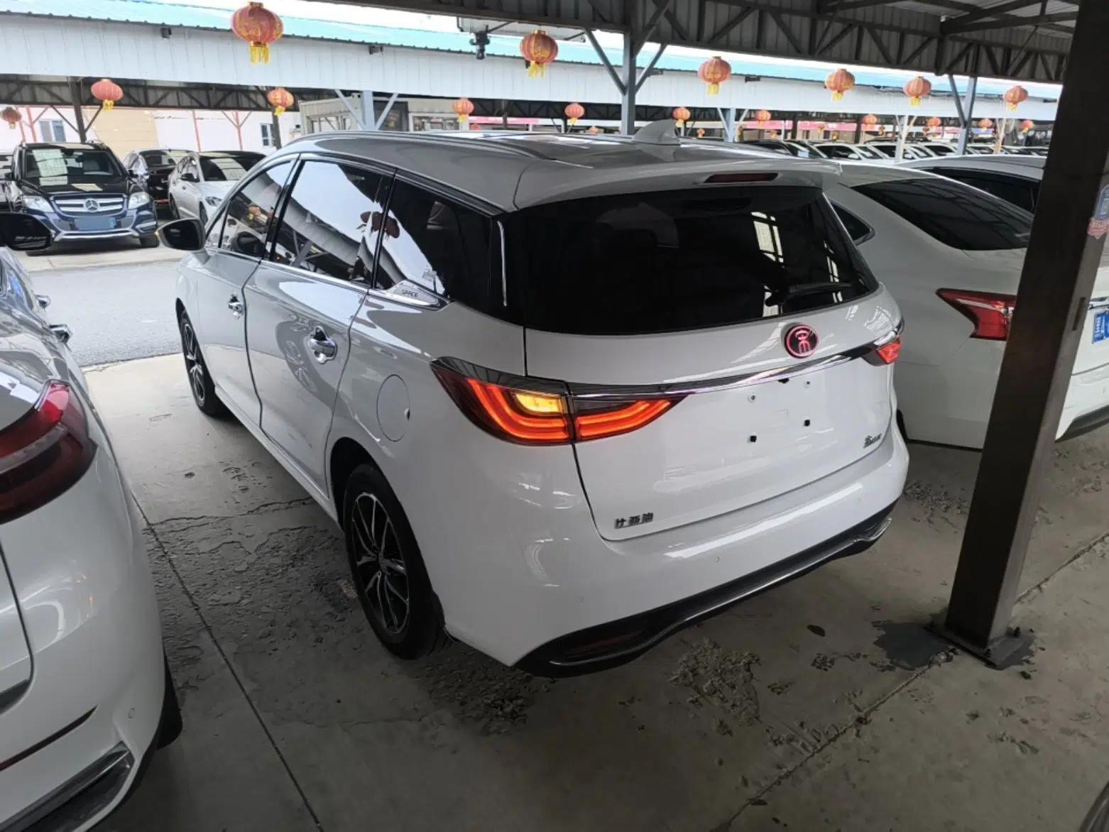 BYD Song MAX 2017 1.5T Automatic Smart Connect Elite 7-Seater — миниатюра 4