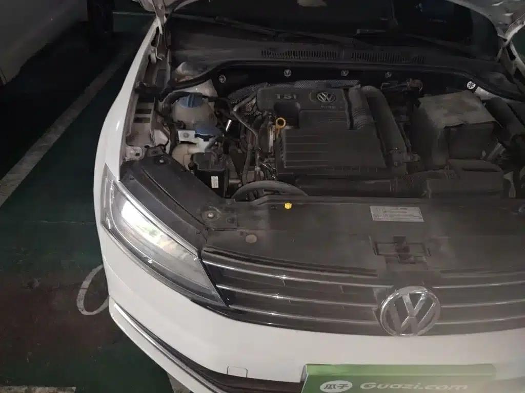 2017 Volkswagen Sagitar 230TSI Automatic Comfort Edition — миниатюра 21