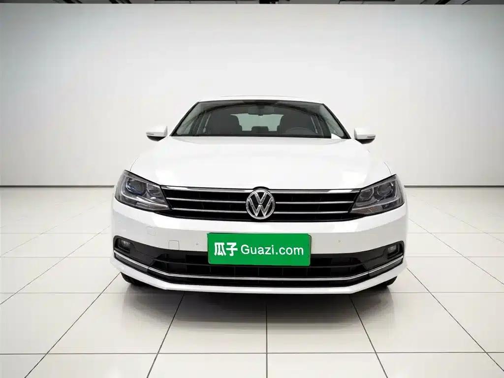 2017 Volkswagen Sagitar 230TSI Automatic Comfort Edition — миниатюра 24
