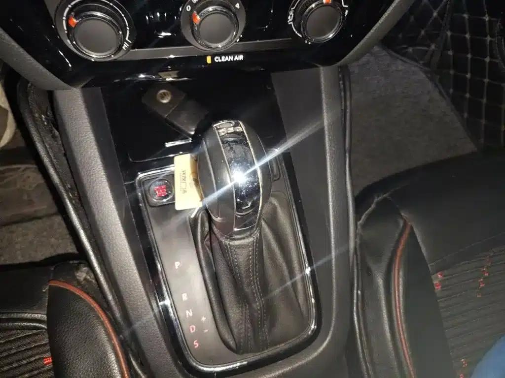 2017 Volkswagen Sagitar 230TSI Automatic Comfort Edition — миниатюра 7
