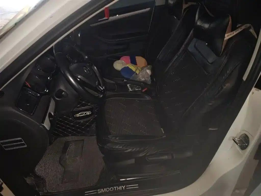 2017 Volkswagen Sagitar 230TSI Automatic Comfort Edition — миниатюра 8