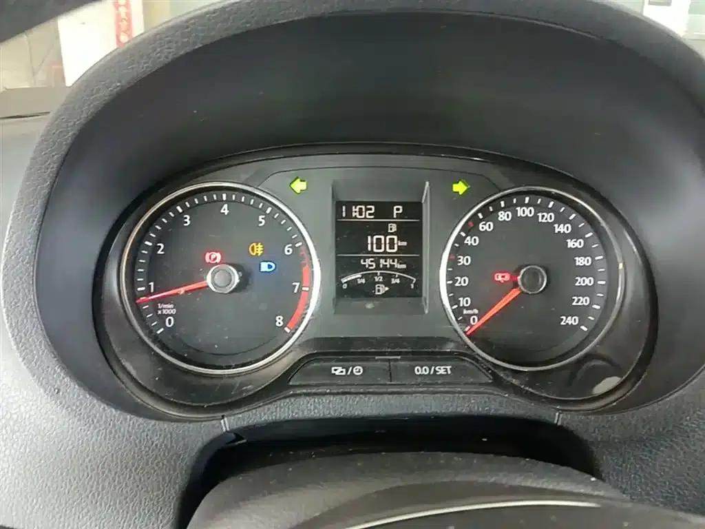 2018 Polo 1.5L Automatic Comfort Edition — миниатюра 12