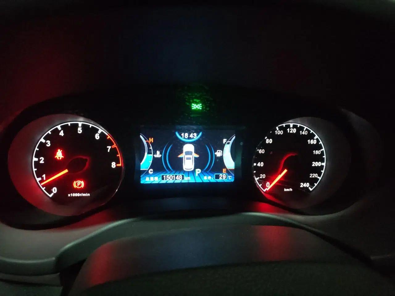 BYD Song 2016 Gaishi Edition 1.5TID Automatic Luxury Model — миниатюра 11