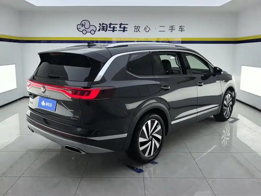 2021 Range Rover 380TSI AWD Luxury Pro — миниатюра 3
