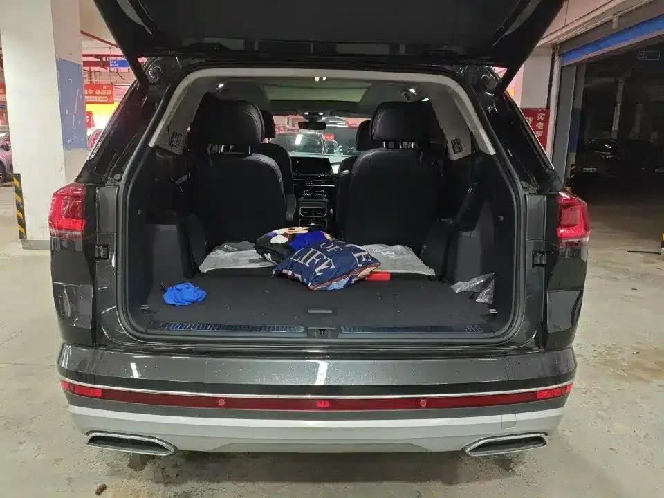 2023 Range Rover 380TSI AWD Luxury Pro — миниатюра 3