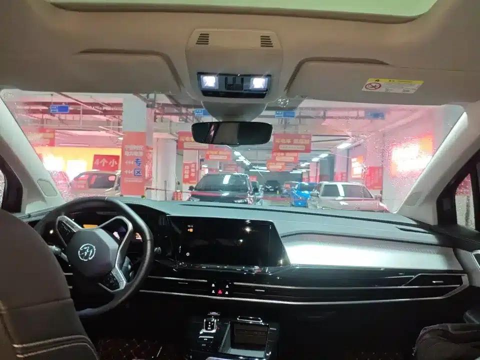 2023 Range Rover 380TSI AWD Luxury Pro — миниатюра 5