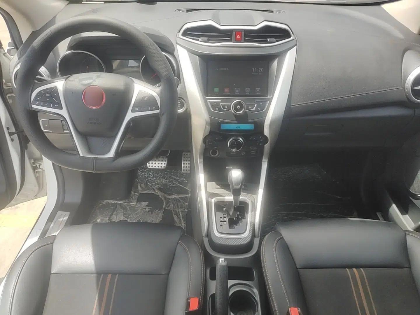 BYD Yuan 2017 1.5L Automatic Cool & Connected Model — миниатюра 12
