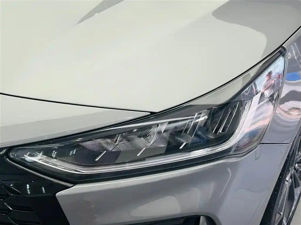 2022 Ford Focus Sedan EcoBoost 180 Automatic ST Line — миниатюра 11
