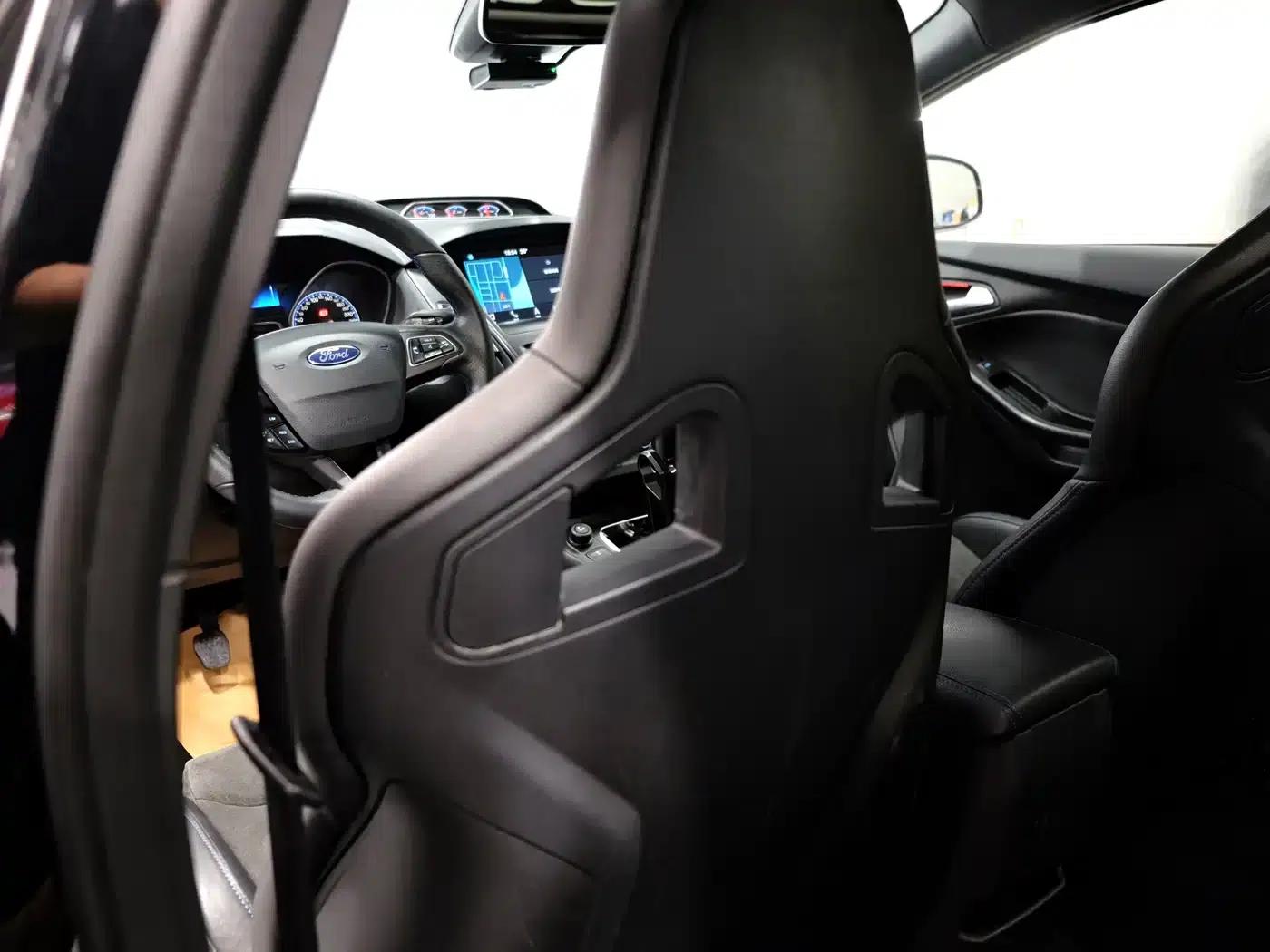 2016 Ford Focus 2.3T RS Track Edition (Imported) — миниатюра 17