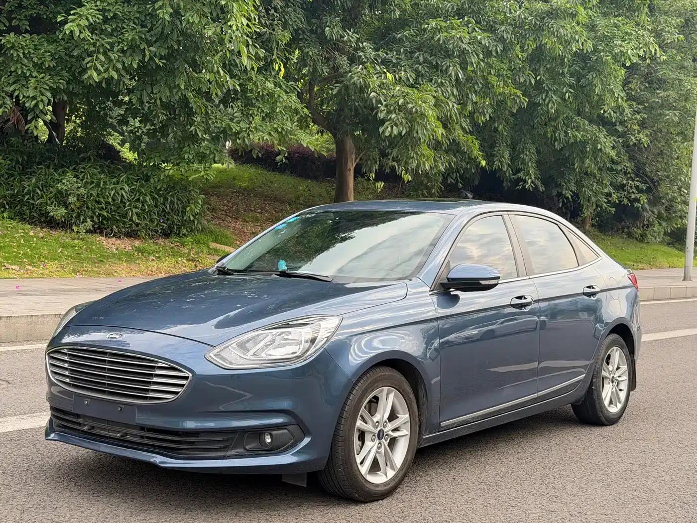 Ford Focus 2019 1.5L Automatic Enjoyment Edition — миниатюра 1