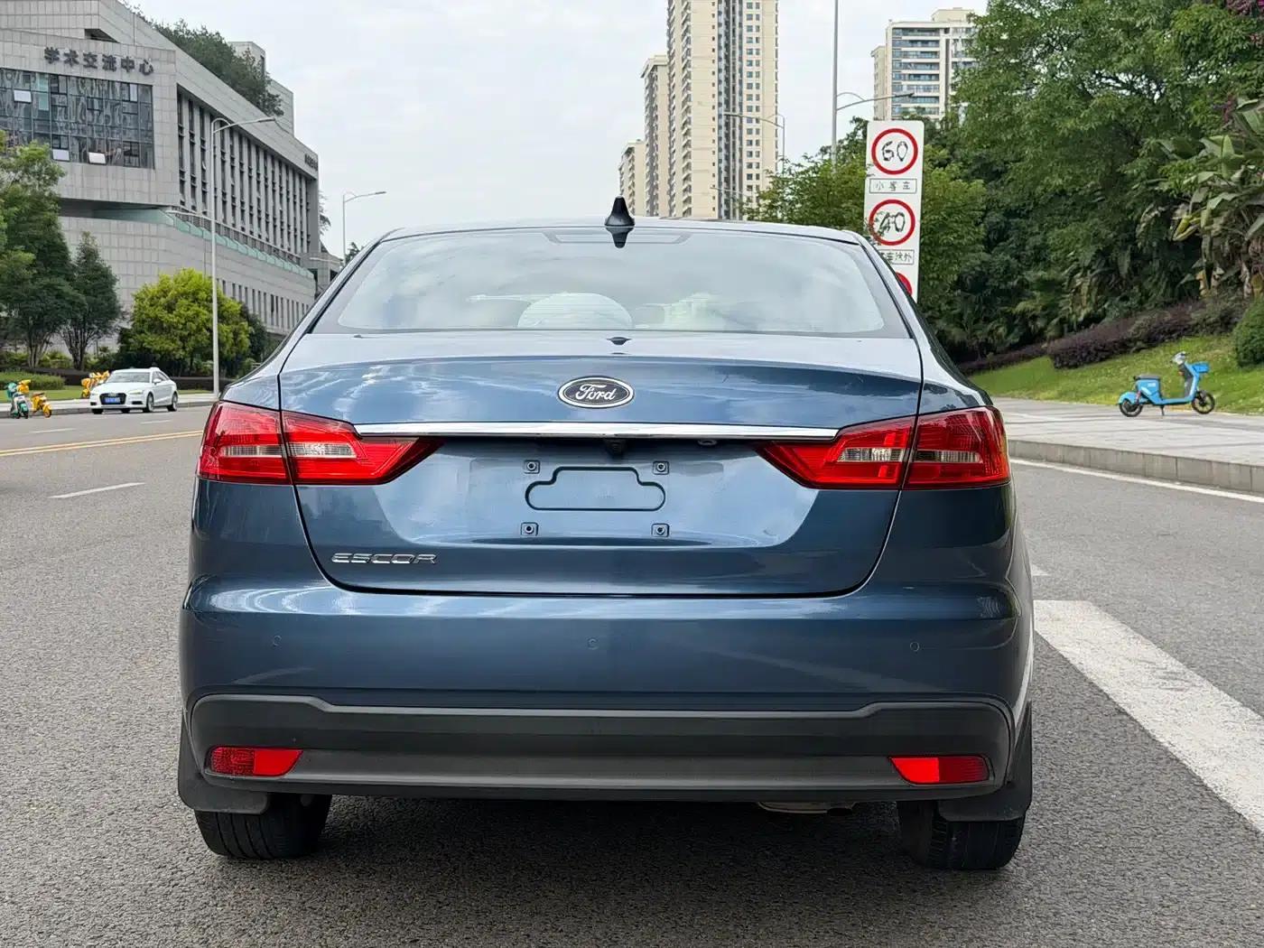Ford Focus 2019 1.5L Automatic Enjoyment Edition — миниатюра 12