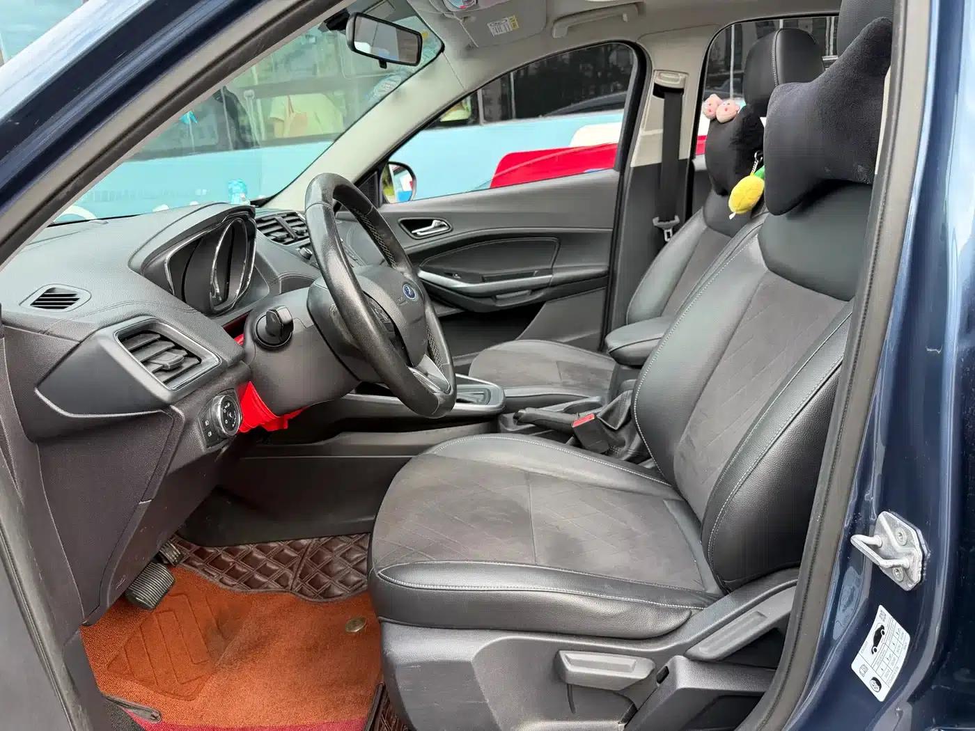 Ford Focus 2019 1.5L Automatic Enjoyment Edition — миниатюра 5