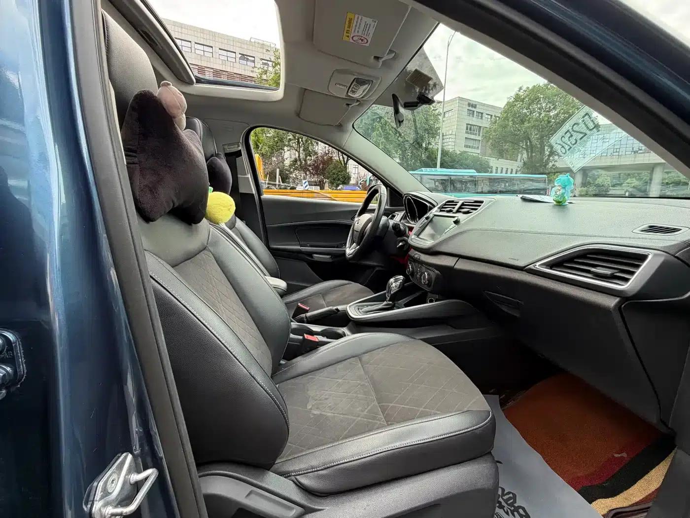 Ford Focus 2019 1.5L Automatic Enjoyment Edition — миниатюра 6