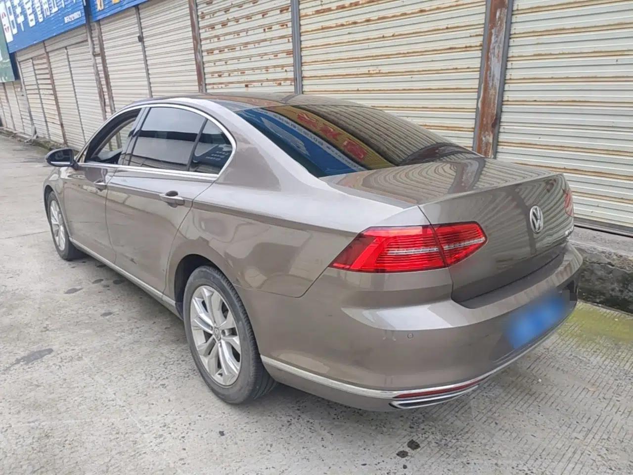 Volkswagen Magotan 2018 Facelift 330TSI DSG Luxury Model — миниатюра 4