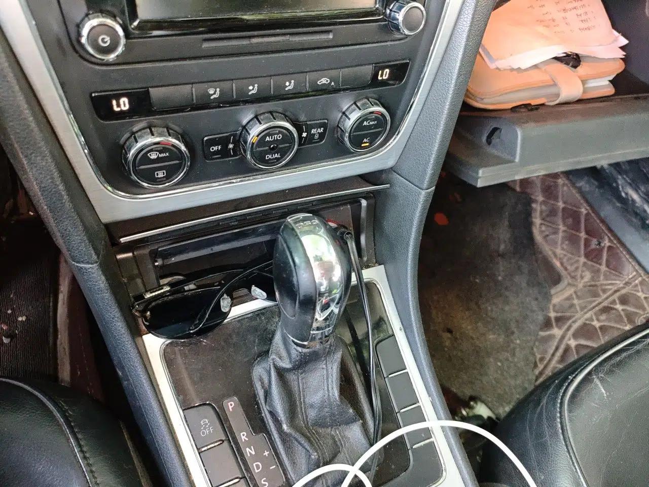 Volkswagen Passat 2011 1.8TSI Automatic Prestige Edition — миниатюра 14