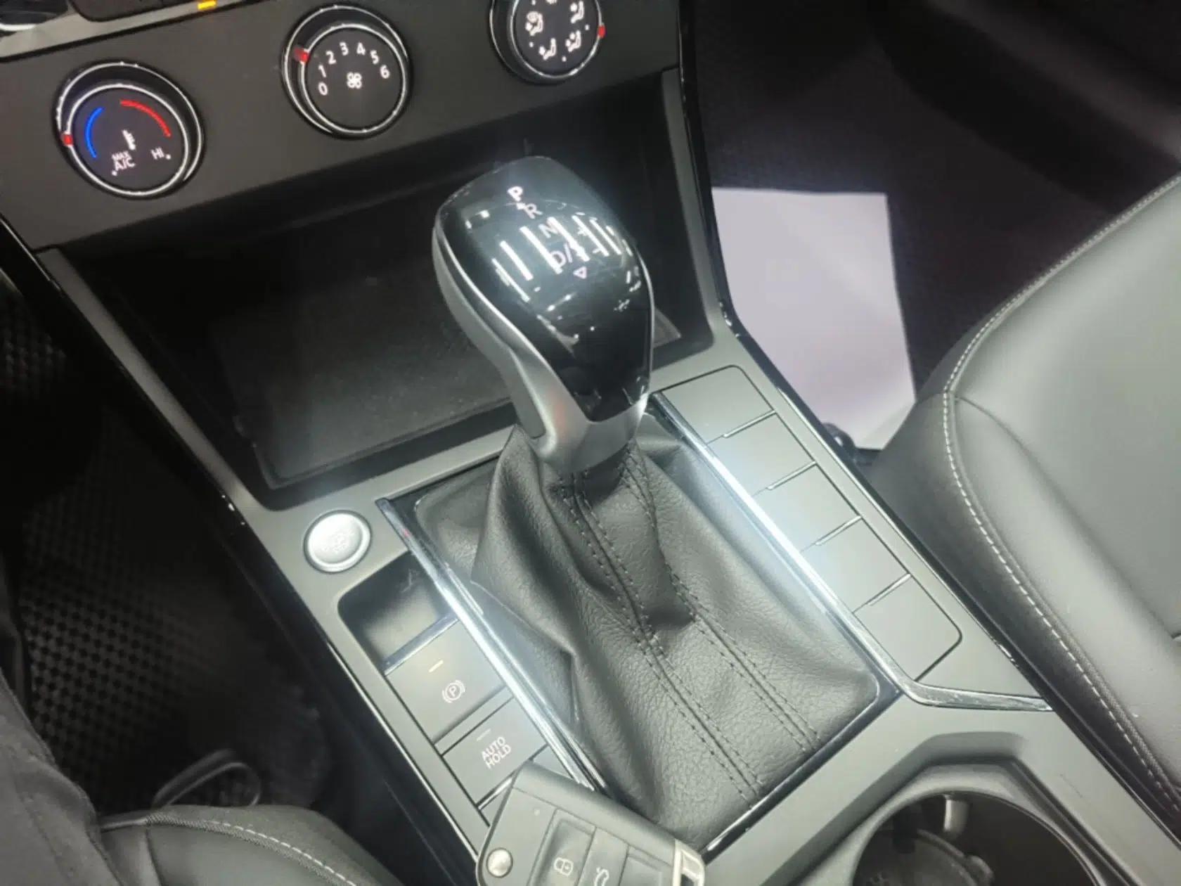 Volkswagen Passat 2025 Outstanding Model 280TSI Business Edition — миниатюра 16