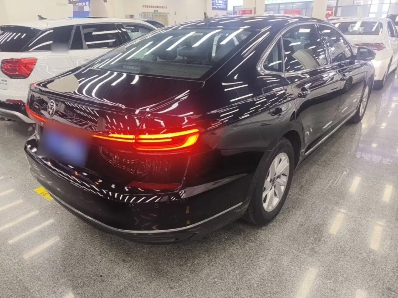 Volkswagen Passat 2025 Outstanding Model 280TSI Business Edition — миниатюра 6