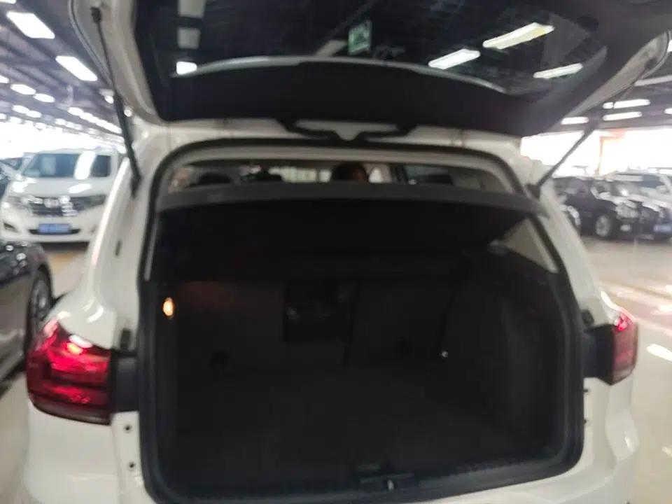 Volkswagen Tiguan 2016 280TSI Automatic Two-Wheel Drive Silk Road Comfort Edition — миниатюра 22