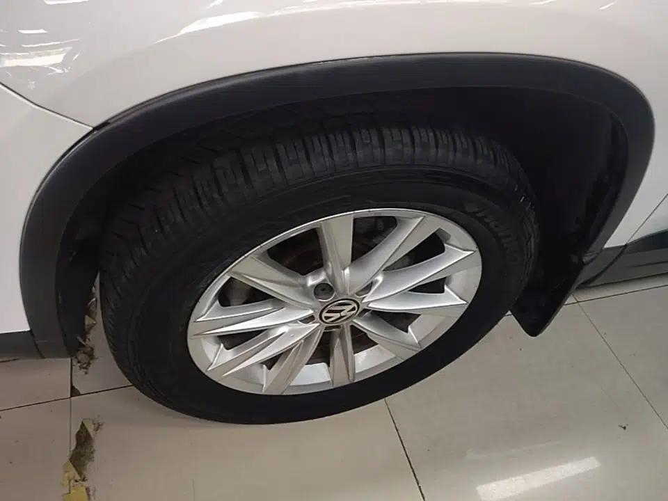 Volkswagen Tiguan 2016 280TSI Automatic Two-Wheel Drive Silk Road Comfort Edition — миниатюра 10