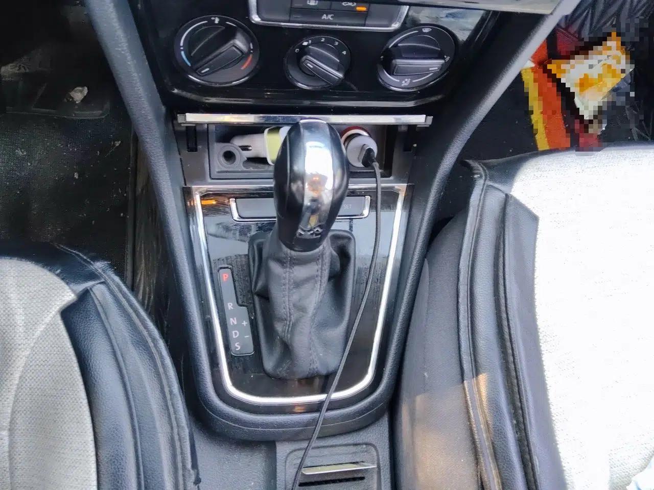 Volkswagen Bora 2019 Bora·Legend 1.5L Automatic Leading Model China V Emission Standard — миниатюра 14