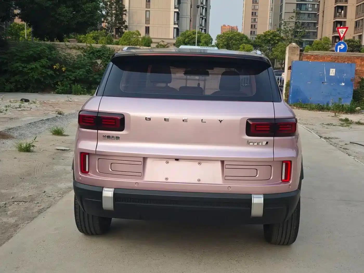 Geely ICON 2022 1.5TD Blue Kite Limited Edition — миниатюра 16
