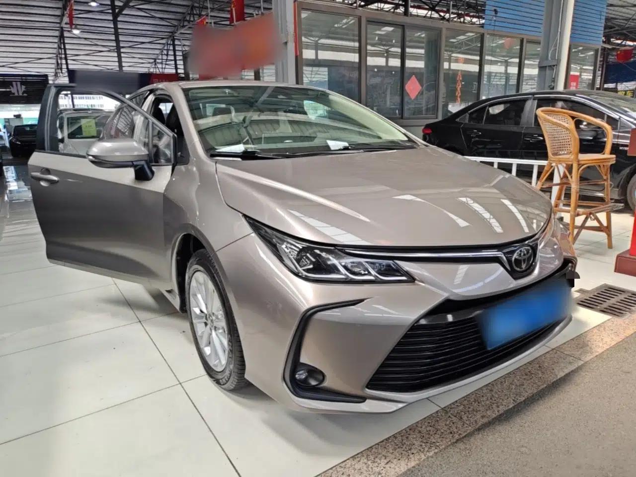 Toyota Corolla 2021 1.2T S-CVT Elite PLUS Edition — миниатюра 3