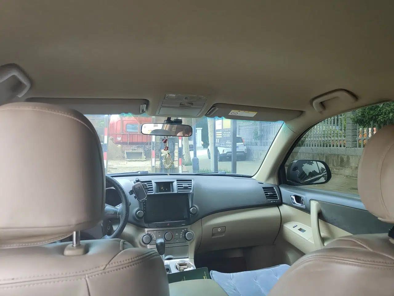 Toyota Highlander 2012 2.7L 2WD 5-Seater Elite Edition — миниатюра 18