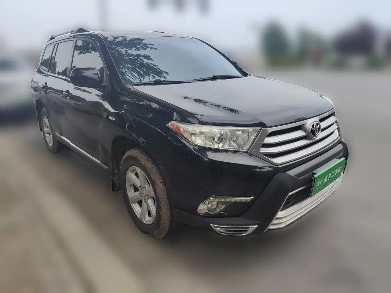 Toyota Highlander 2012 2.7L 2WD 5-Seater Elite Edition — миниатюра 3