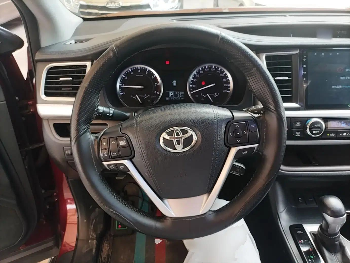 Toyota Highlander 2015 2.0T Four-Wheel Drive Luxury Edition 7-Seater — миниатюра 13