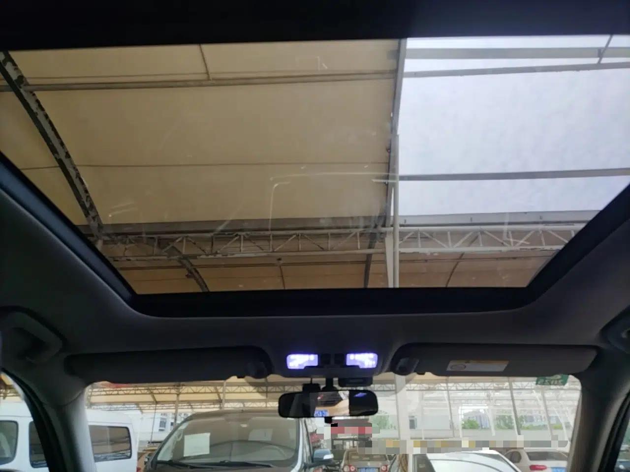 Toyota Highlander 2015 2.0T Four-Wheel Drive Luxury Edition 7-Seater — миниатюра 21