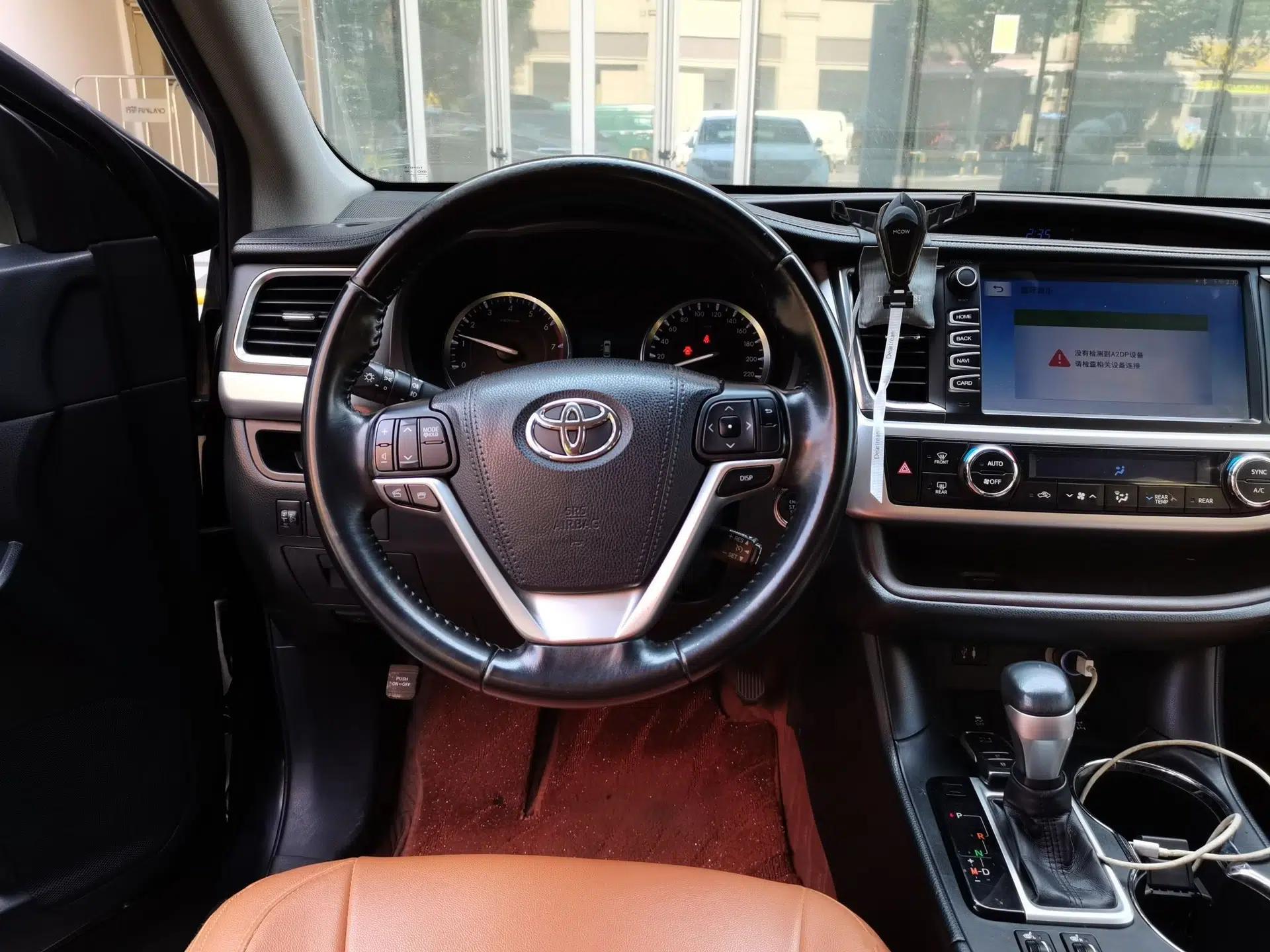 Toyota Highlander 2015 2.0T Four-Wheel Drive Luxury Edition 7-Seater — миниатюра 10