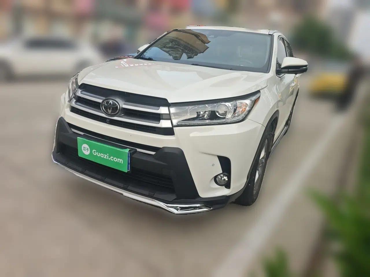 Toyota Highlander 2018 2.0T Four-Wheel Drive Luxury Edition 7 Seats China V Emission Standard — миниатюра 1