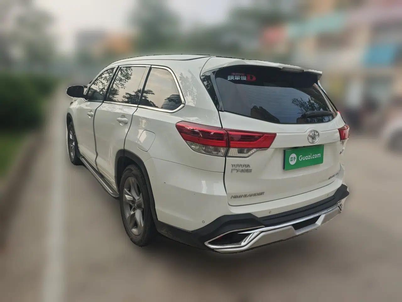 Toyota Highlander 2018 2.0T Four-Wheel Drive Luxury Edition 7 Seats China V Emission Standard — миниатюра 4