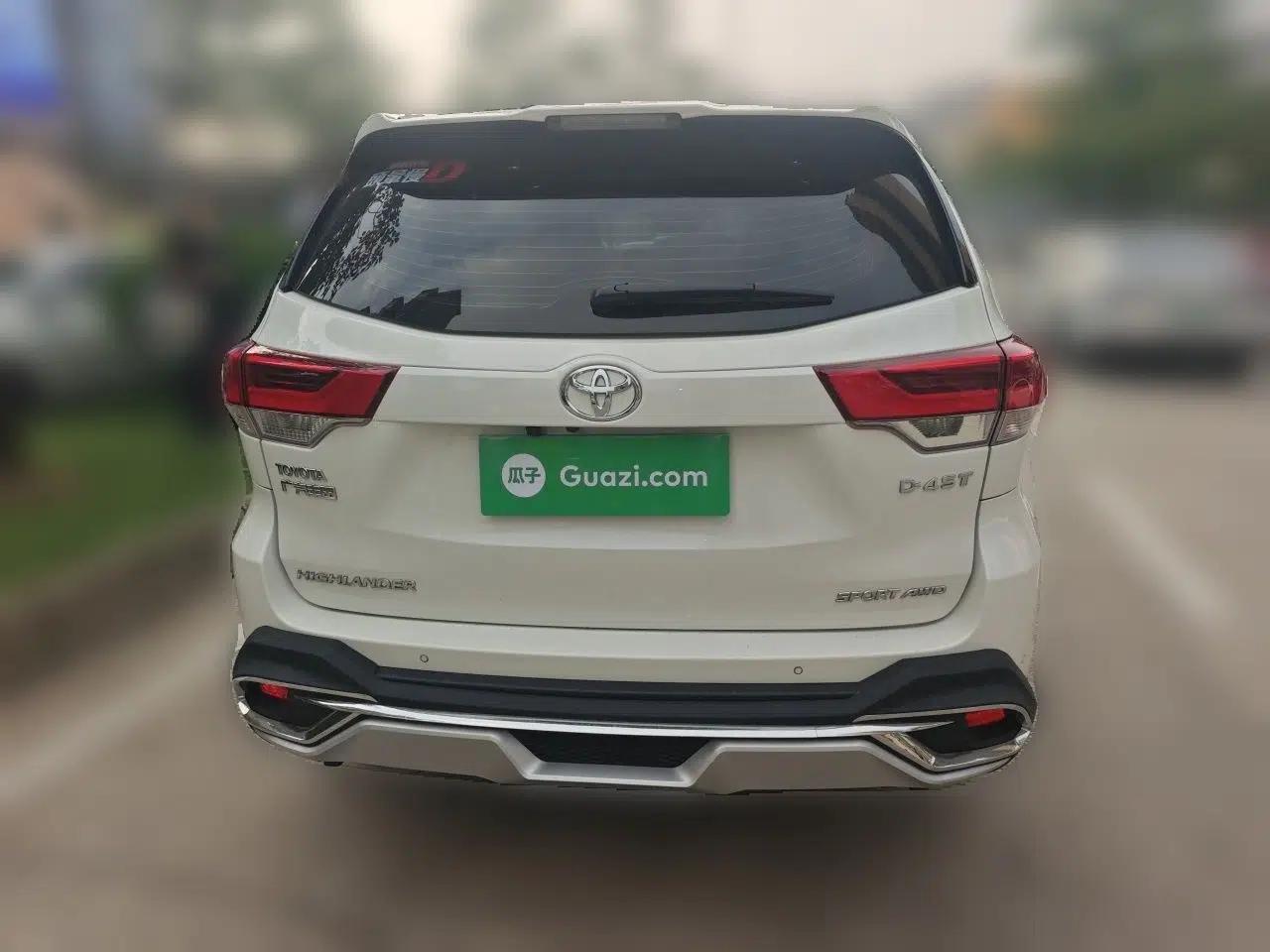 Toyota Highlander 2018 2.0T Four-Wheel Drive Luxury Edition 7 Seats China V Emission Standard — миниатюра 5