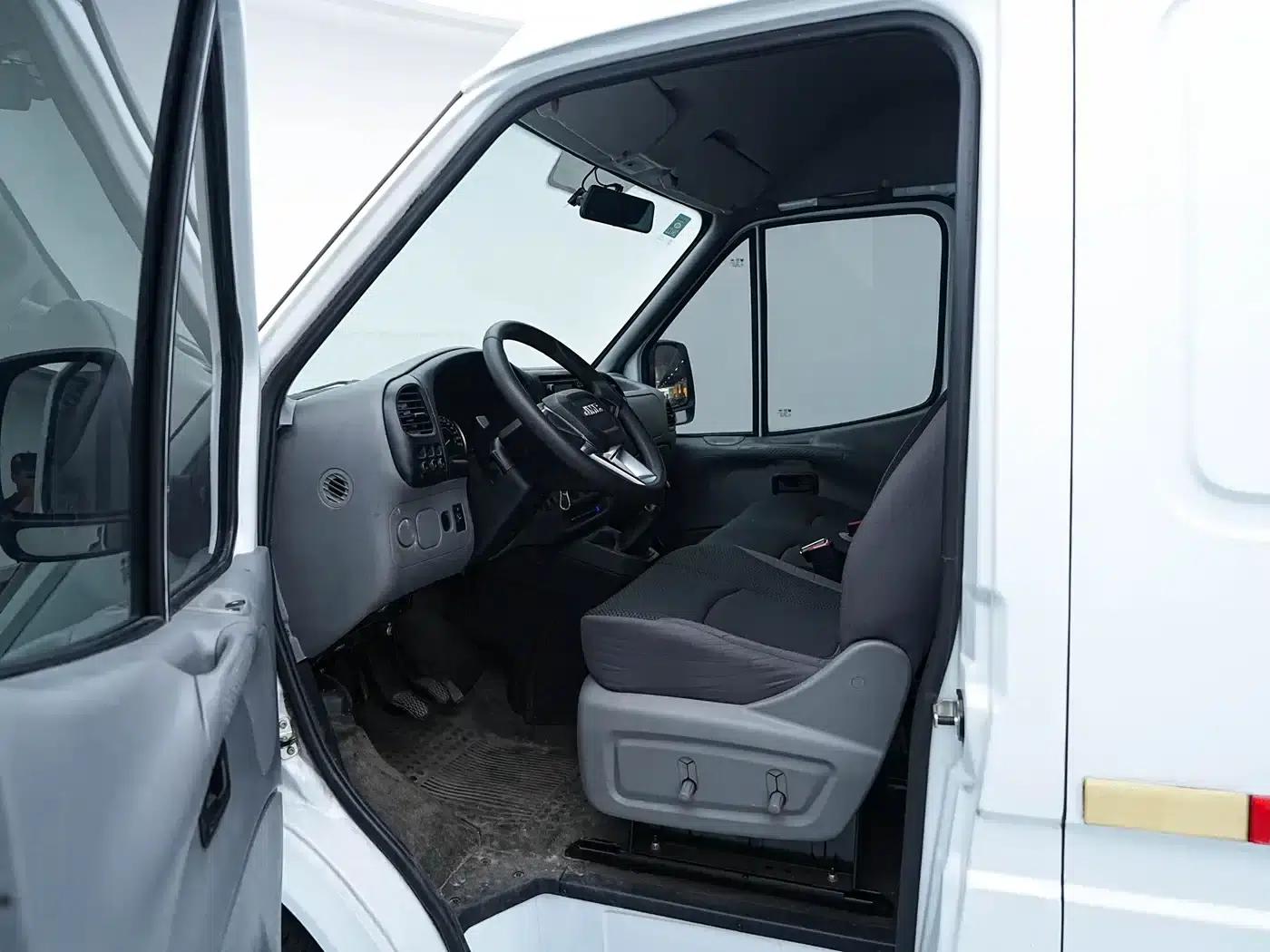 Teshun 2019 2.8T Commercial Vehicle Short Wheelbase Mid-Roof 3-Seater National VI JX493 — миниатюра 12