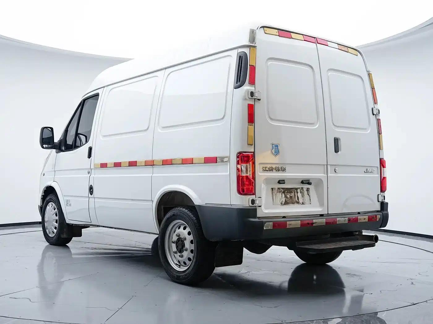 Teshun 2019 2.8T Commercial Vehicle Short Wheelbase Mid-Roof 3-Seater National VI JX493 — миниатюра 17